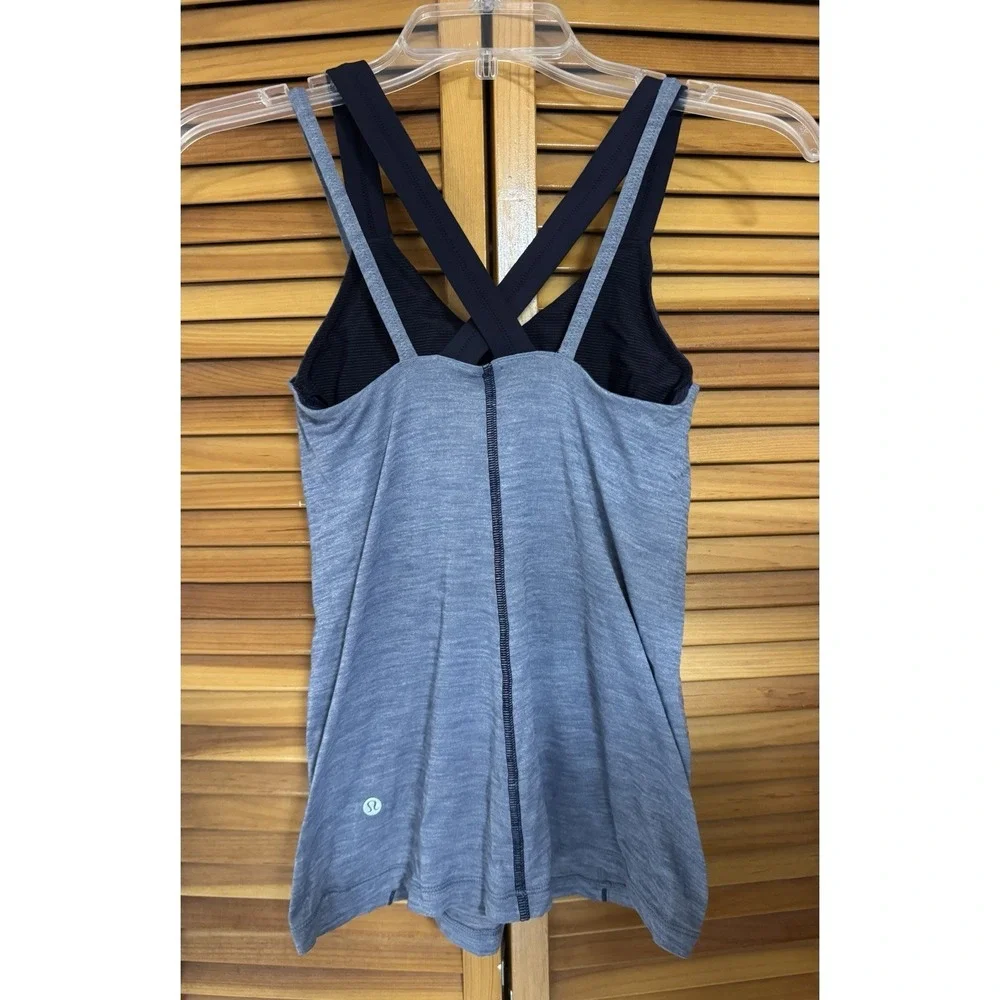 Lululemon Women's Size 4 Tank Top‎ Built-In Bra Navy Blue Camo Mesh Crossback